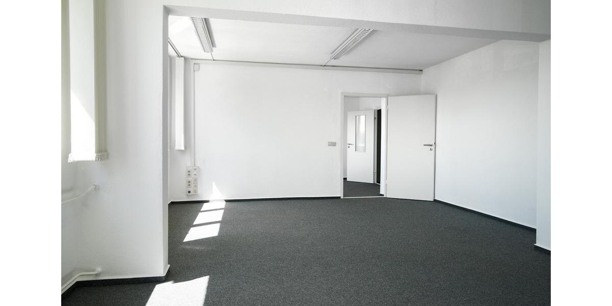 Gewerbeobjekt Lambrechtshagen - 9&euro; | Angebot:23815257