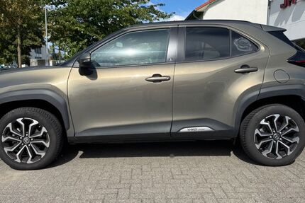 Toyota Yaris Cross 12.297 km 24.600 &euro; Bad Doberan 18209