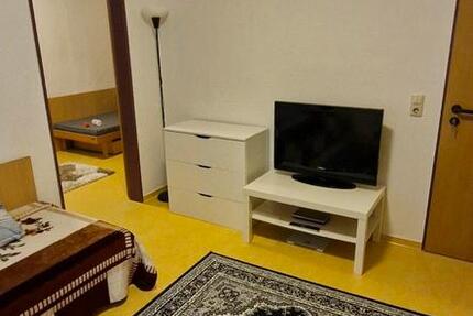 Eine Zwei-Zimmer-StudentenWohnung für ein Paar oder eine Person)