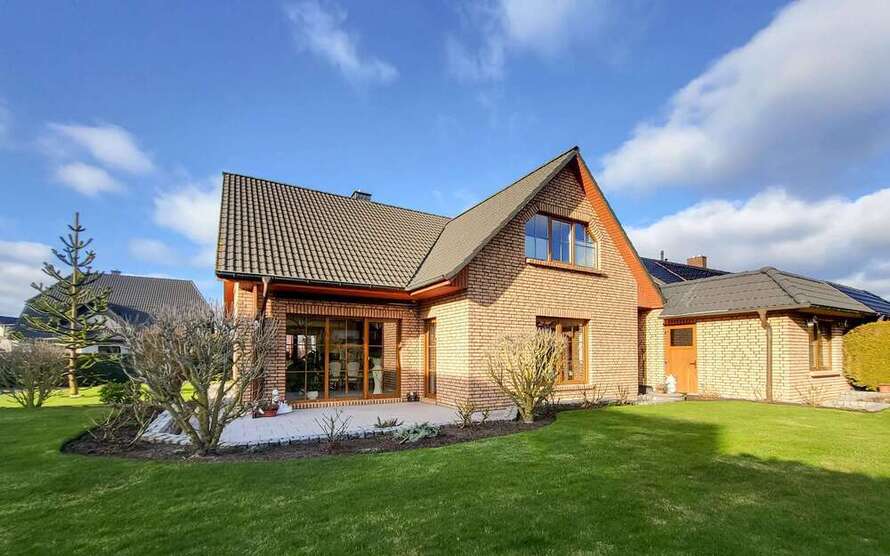 Haus zum Kaufen in Rostock 570.000 € 165 m²