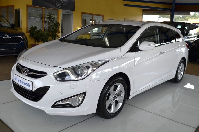 Hyundai i40 150.000 km 10.480 € Bad Doberan 18209
