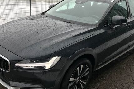 Volvo V90 Cross Country 111.000 km 26.589 &euro; Broderstorf / Rostock 18184