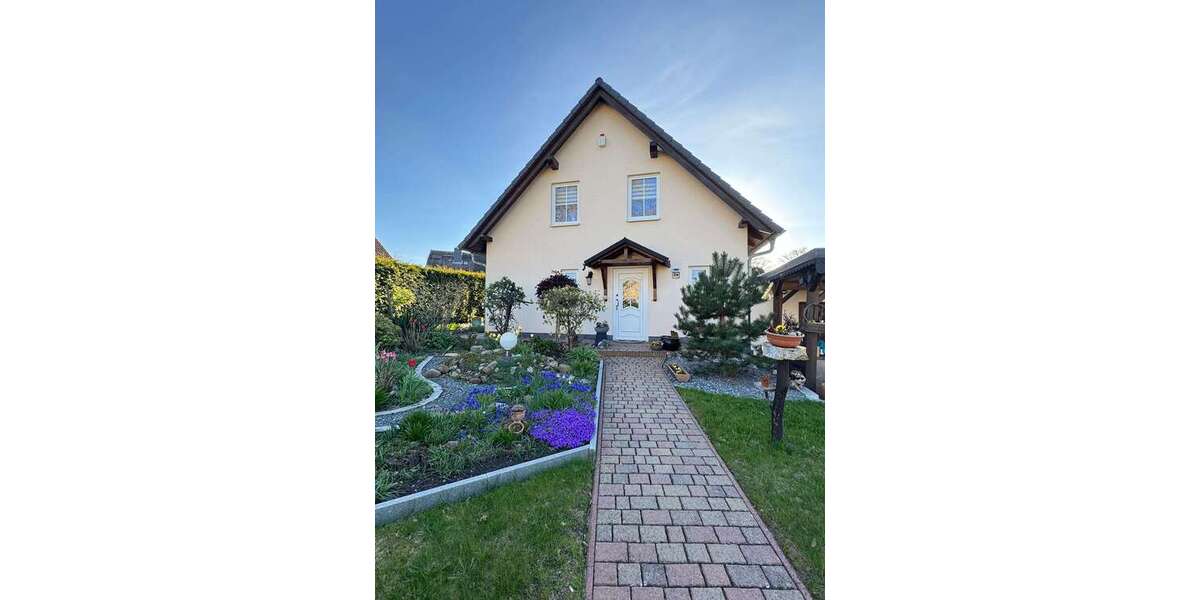 Einfamilienhaus Stäbelow - 4 Zimmer, 112 m&sup2;, 1.800&euro; | Angebot:26868842