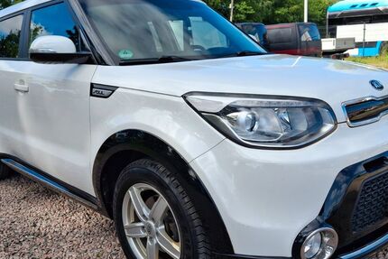 Kia Soul 141.300 km 9.600 &euro; Bad doberan 18209