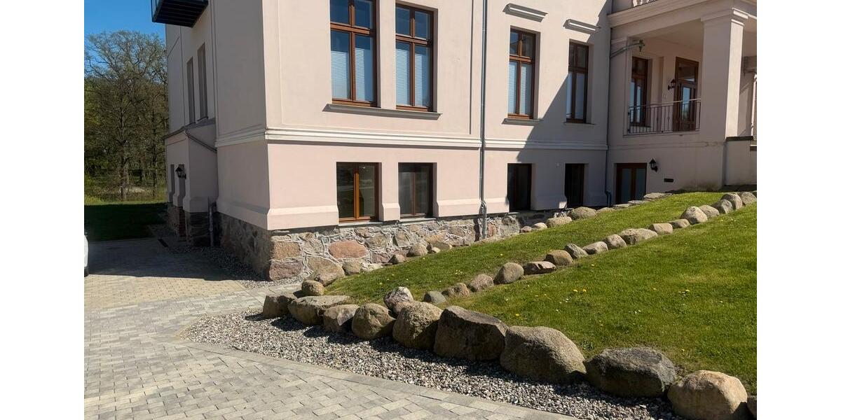 Erdgeschoßwohnung Sanitz - 4 Zimmer, 165 m&sup2;, 1.790&euro; | Angebot:26411628