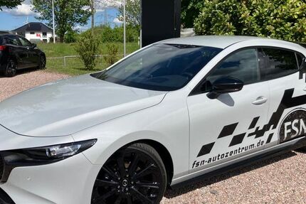Mazda 3 2.584 km 30.450 € Rostock-Roggentin 18184
