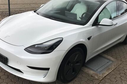 Tesla Model 3 51.550 km 25.989 &euro; Broderstorf / Rostock 18184