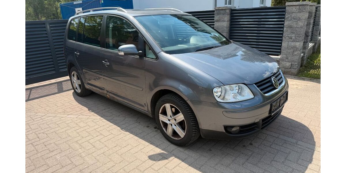 VW Touran 178.332 km 950 &euro; Bad Doberan 18209