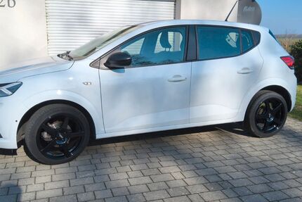 Dacia Sandero 31.400 km 14.800 &euro; Sanitz 18190