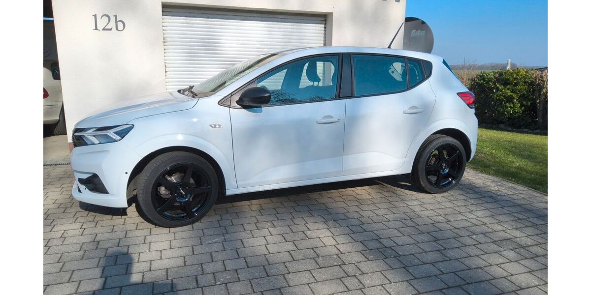 Dacia Sandero 31.400 km 14.800 &euro; Sanitz 18190