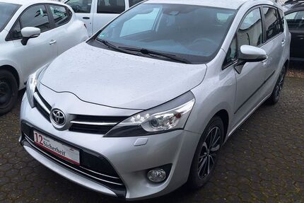 Toyota Verso 98.000 km 14.990 &euro; Rostock 18146