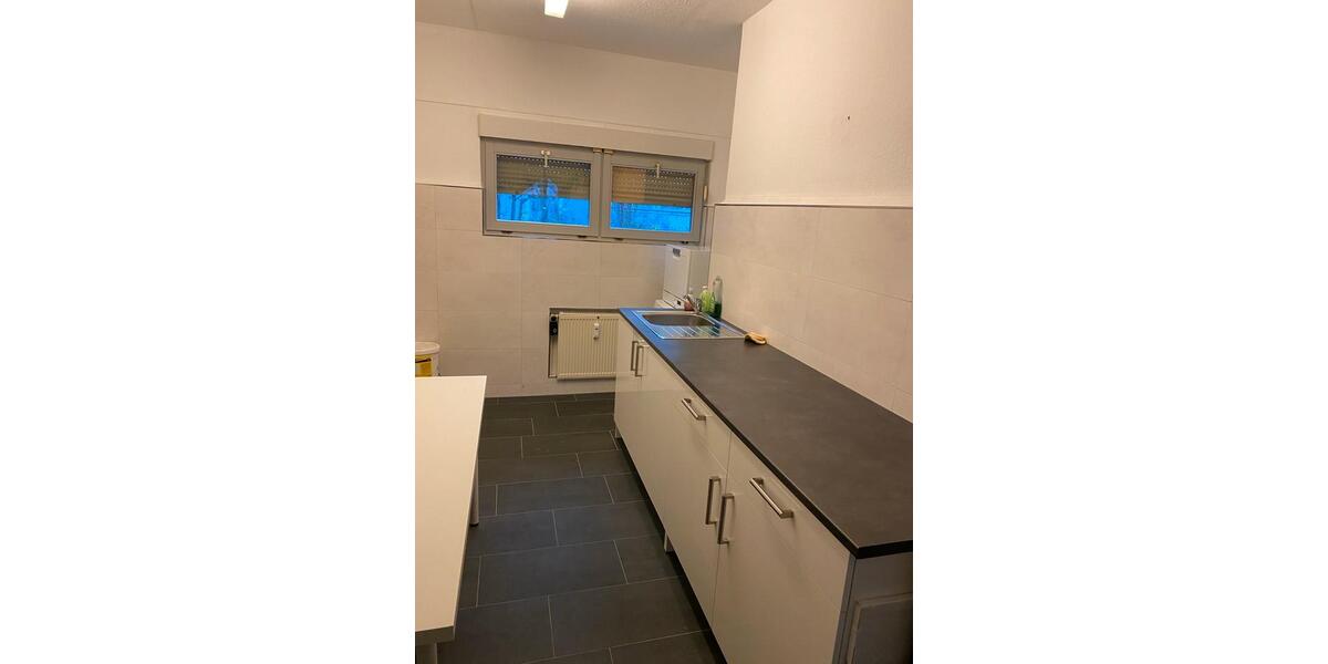 Provfrei: Ebenerd WerkstattLager 275 qm 7€qm Rolltor 18107 HRO zimmer