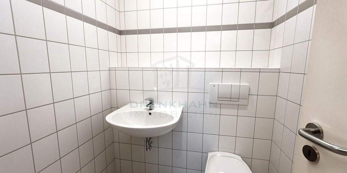 Gewerbeobjekt Rostock Kröpeliner Tor-Vorstadt - 3 Zimmer, 82 m&sup2;, 1.031&euro; | Angebot:25797039