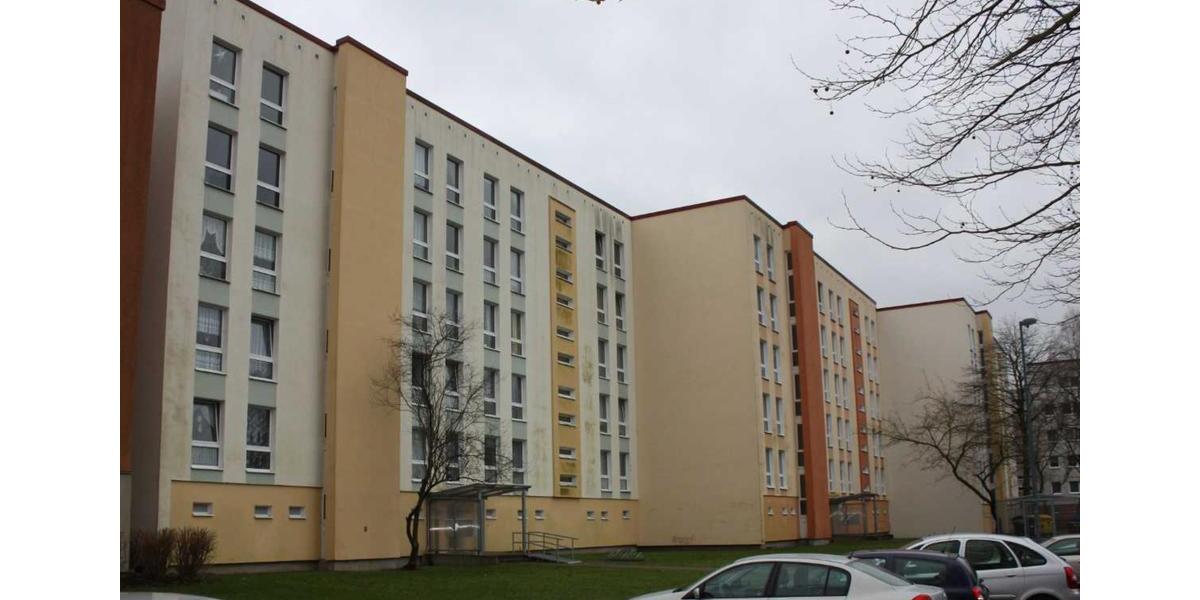 Dachgeschoßwohnung Rostock Evershagen - 3 Zimmer, 73 m&sup2;, 548&euro; | Angebot:25570532