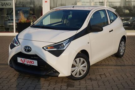 Toyota Aygo (X) 18.249 km 12.950 &euro; Rostock 18146