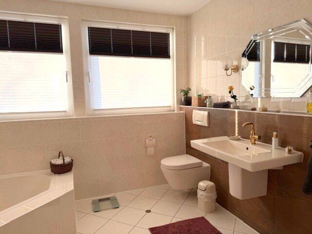 Einfamilienhaus Laage - 5 Zimmer, 140 m&sup2;, 485.000&euro; | Angebot:26038270