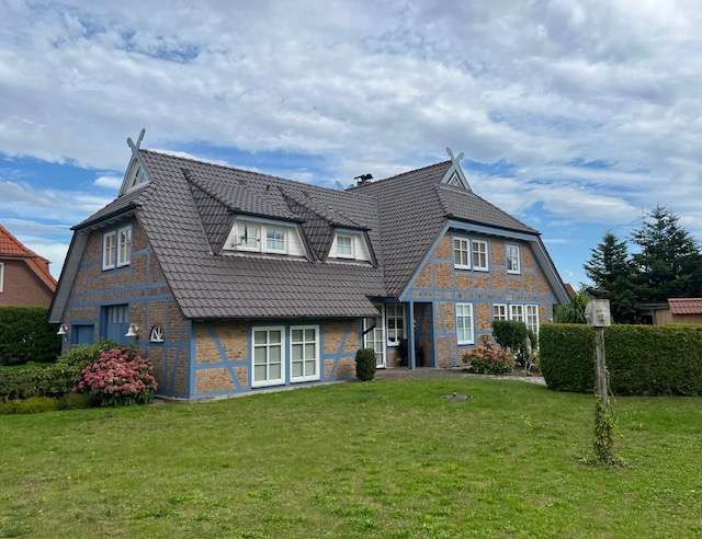 Einfamilienhaus Rostock-Warnemünde Warnemünde - 9 Zimmer, 217 m&sup2;, 890.000&euro; | Angebot:25338422