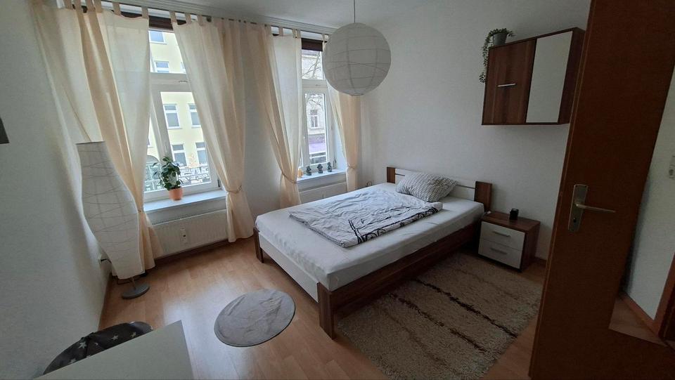 Etagenwohnung Rostock Hansaviertel - 2 Zimmer, 35 m&sup2;, 450&euro; | Angebot:25842858