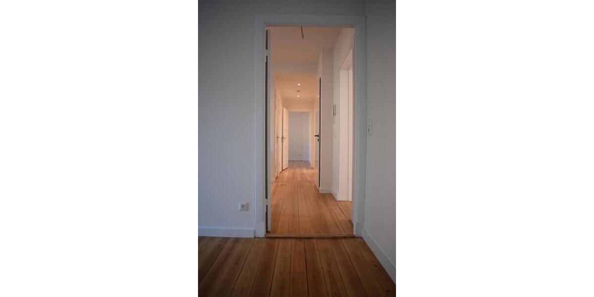 Erdgeschoßwohnung Rostock Hansaviertel - 4 Zimmer, 100 m&sup2;, 1.490&euro; | Angebot:26637151