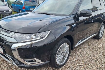 Mitsubishi Outlander 70.000 km 17.990 € Rostock 18146