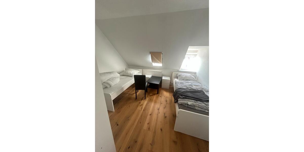 Dachgeschoßwohnung Rostock - 3 Zimmer, 65 m&sup2;, 22&euro; | Angebot:22468013