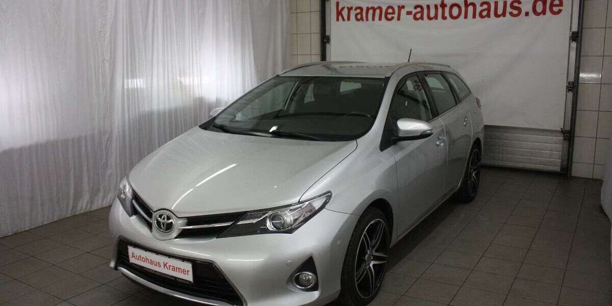 Toyota Auris 60.000 km 15.500 &euro; Rostock 18069