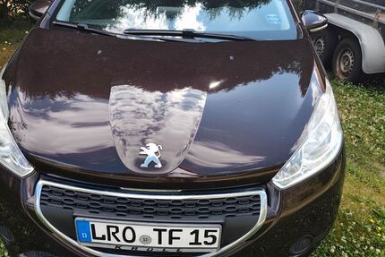 Peugeot 208 83.300 km 5.300 &euro; Bentwisch 18182