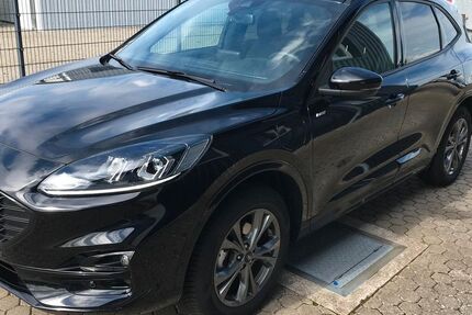 Ford Kuga 10.887 km 29.589 € Broderstorf / Rostock 18184