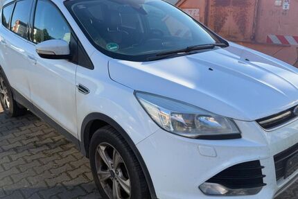 Ford Kuga 240.570 km 7.690 € Rostock 18059