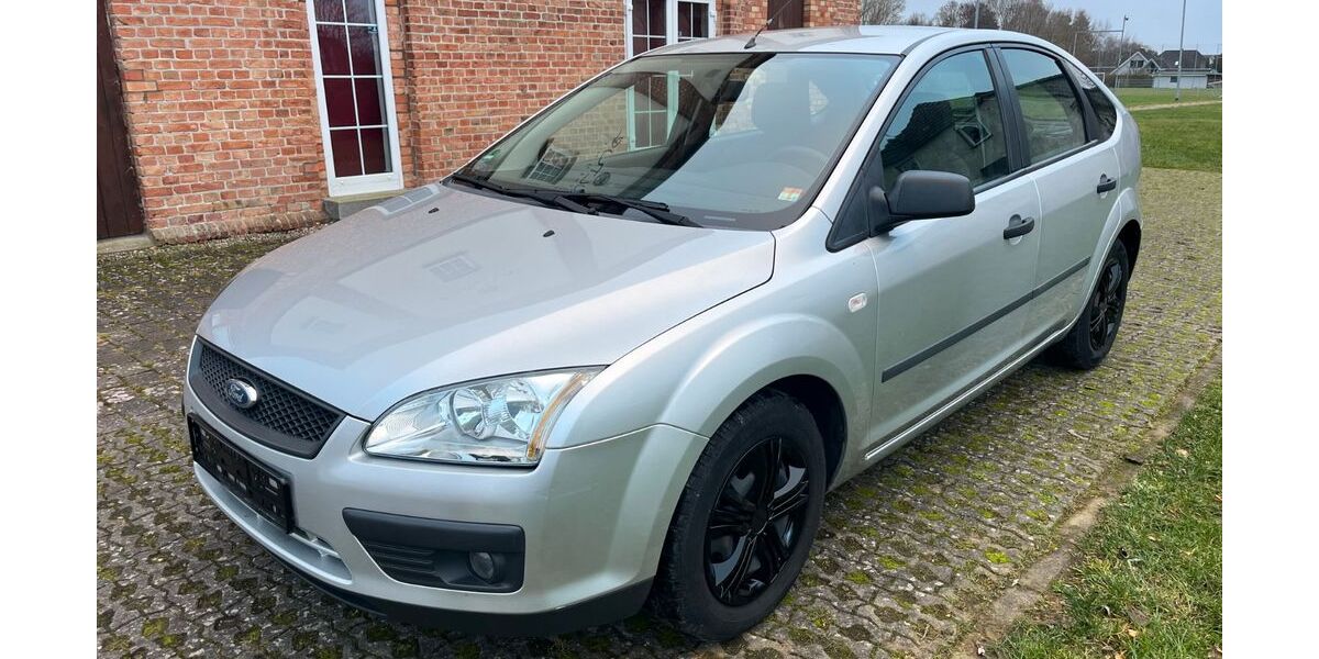 Ford Focus 137.015 km 3.499 &euro; Bargeshagen 18211