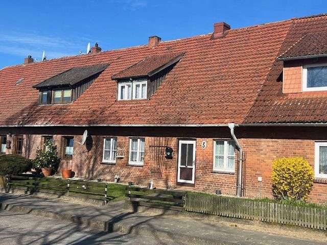 Haus zum Kaufen in Gülzow-Prüzen - Gülzow 98.000 € 100 m²