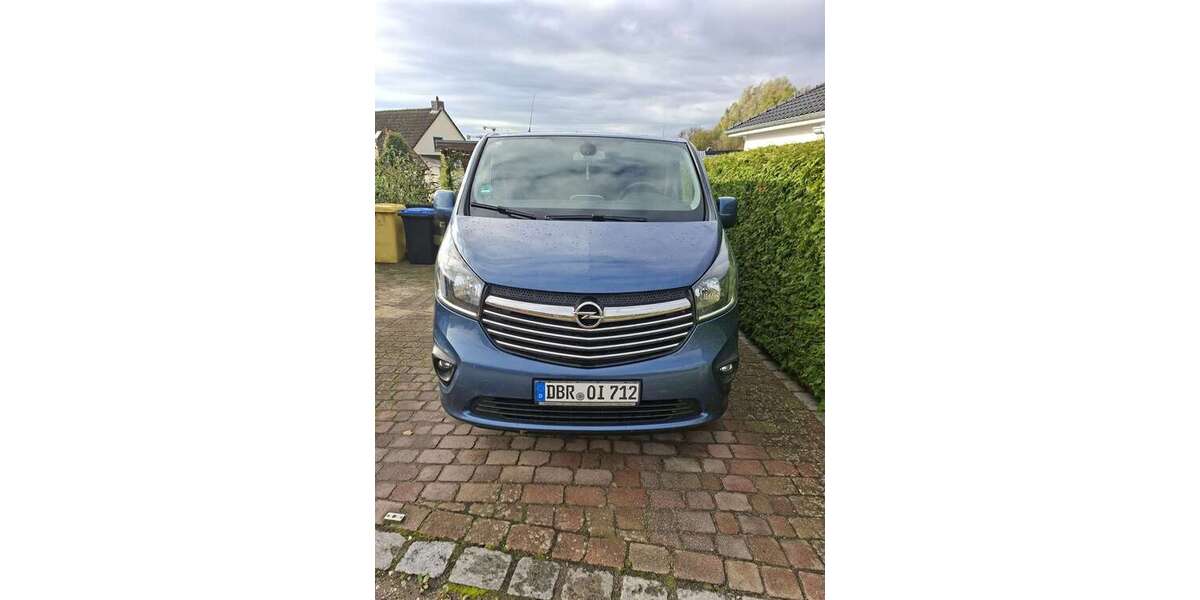 Opel Vivaro 202.000 km 12.990 &euro; Tessin 18195