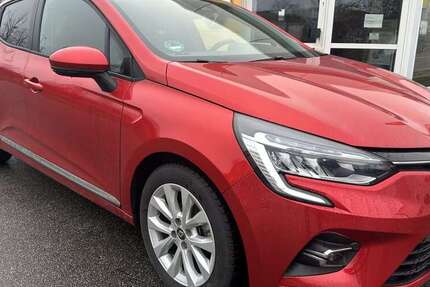 Renault Clio 7.363 km 12.990 € Bützow 18246