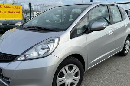 Honda Jazz 109.300 km 8.680 &euro; Rostock 18147