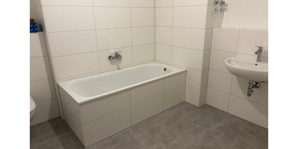 Etagenwohnung Rostock Groß-Klein - 4 Zimmer, 101 m&sup2;, 1.800&euro; | Angebot:26536601