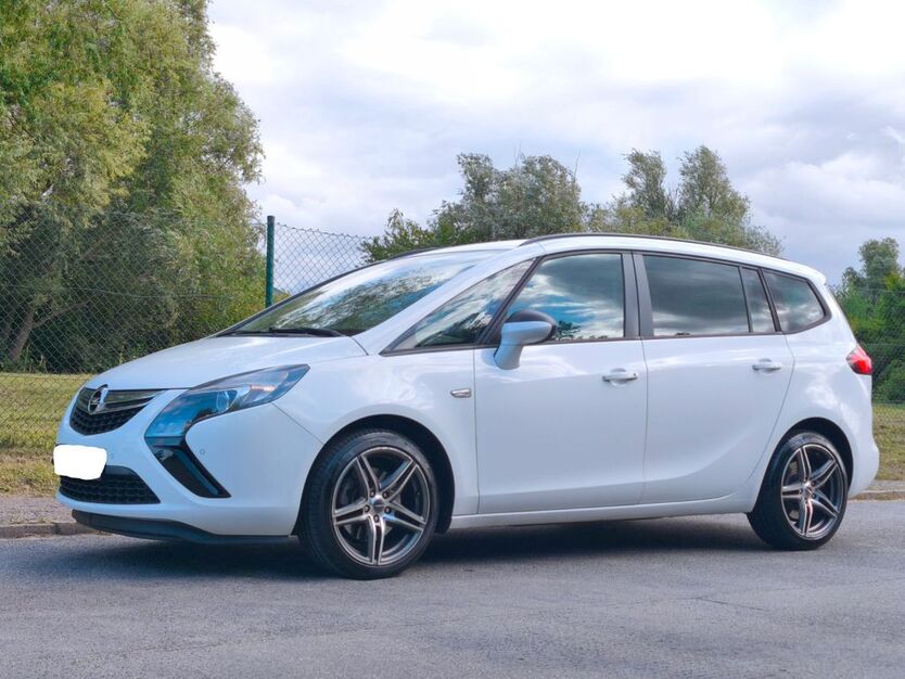 Opel Zafira Tourer 200.000 km 5.599 € Rostock 18069