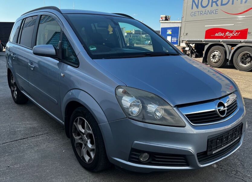 Opel Zafira 183.703 km 2.890 € Rostock 18069