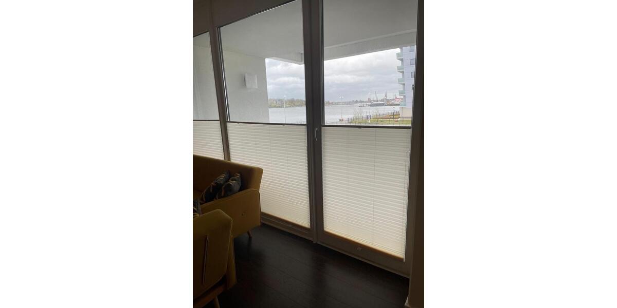 Etagenwohnung Rostock Hansaviertel - 2 Zimmer, 75 m&sup2;, 1.500&euro; | Angebot:25808053