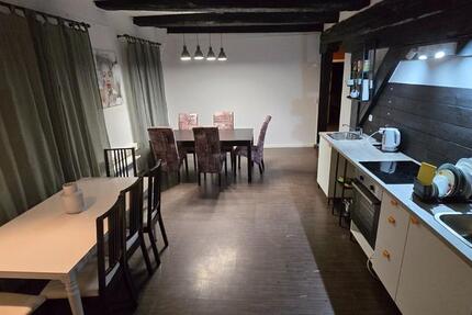 Wohnung Rostock - 6 Zimmer, 150 m&sup2;, 150&euro; | Angebot:25806565