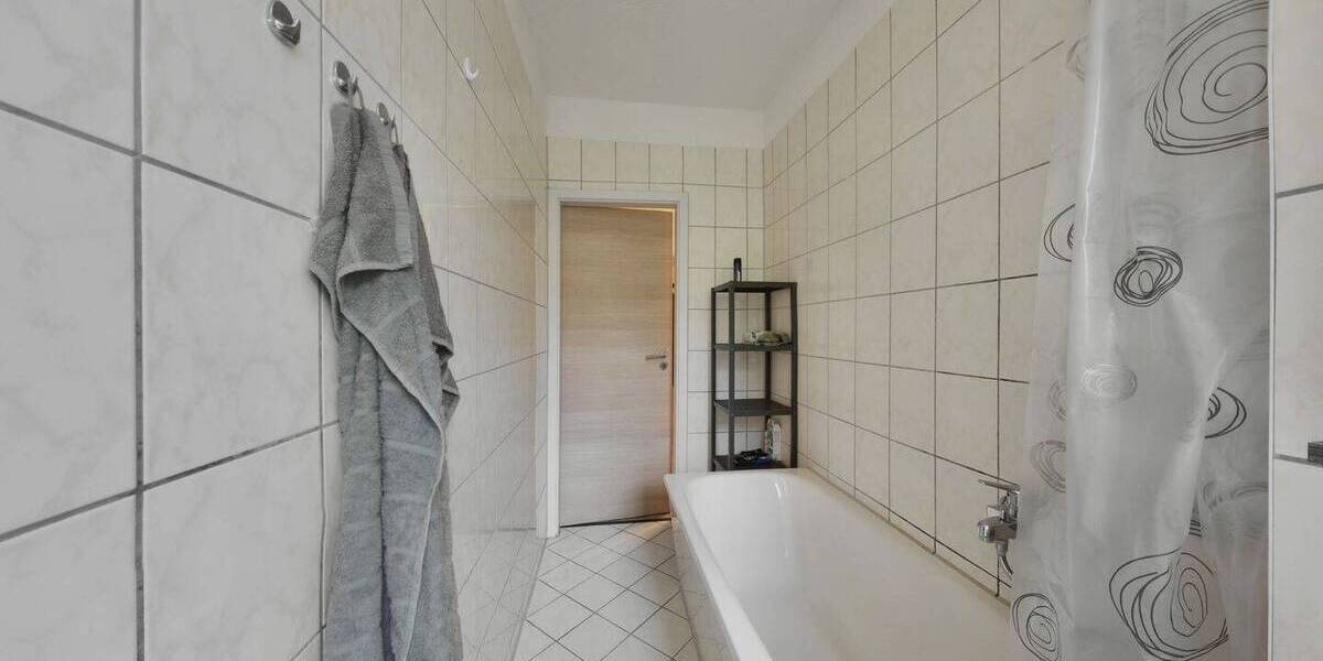 Etagenwohnung Rostock Südstadt - 3 Zimmer, 60 m&sup2;, 185.000&euro; | Angebot:26570412