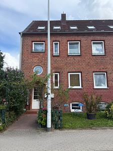 KAPITALANLAGE MIT ENTWICKLUNGSPOTENZIAL - Mehrfamilienhaus, Wohnhaus Rostock Alt Bartelsdorf | Angebot:26206951