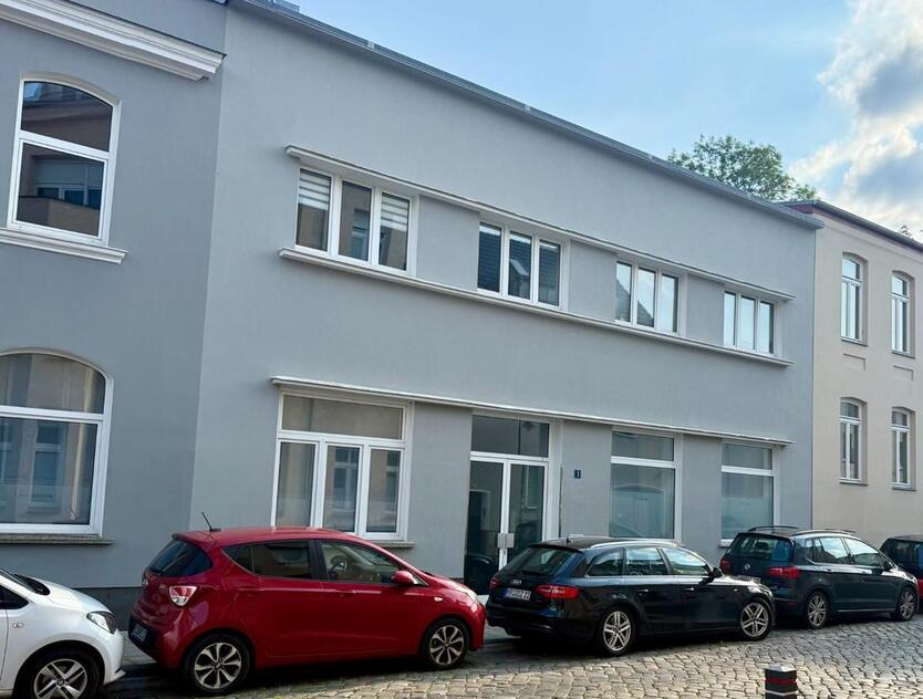 Schöne 3-Raum Wohnung in Rostock Stadtmitte zimmer