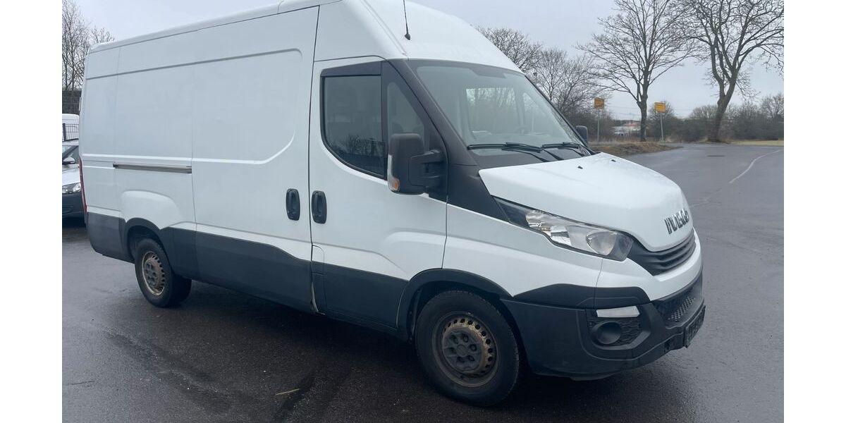 IVECO Andere 211.516 km 9.950 &euro; Broderstorf 18184