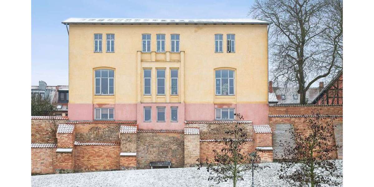 Einfamilienhaus Rostock - 15 Zimmer, 470 m&sup2;, 980.000&euro; | Angebot:24982348