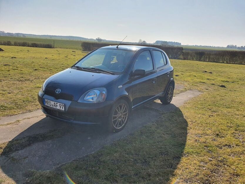 Toyota Yaris 135.500 km 2.450 € Broderstorf 18184