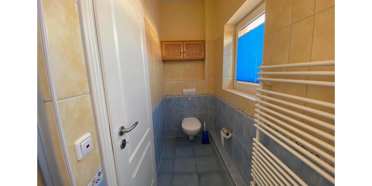 Etagenwohnung Rostock - 5 Zimmer, 160 m&sup2;, 2.360&euro; | Angebot:26268964