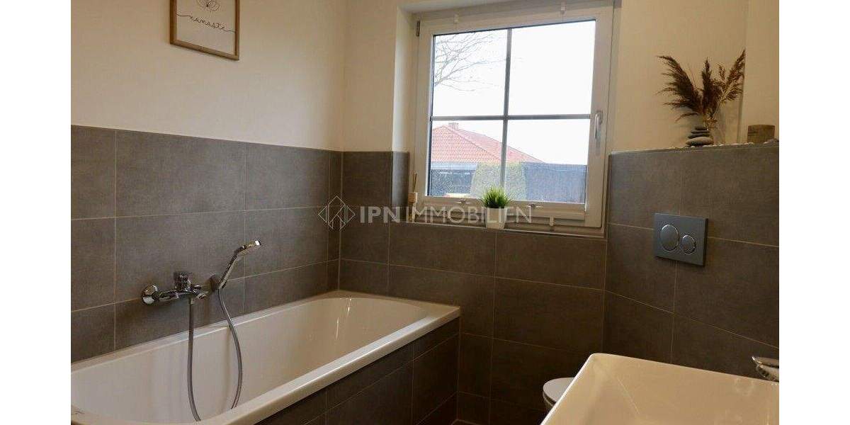 Bungalow Poppendorf - 4 Zimmer, 115 m&sup2;, 399.000&euro; | Angebot:25745654