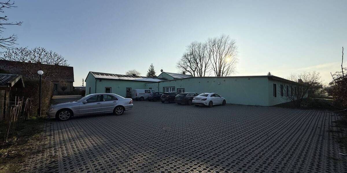 Gewerbeobjekt Broderstorf Pastow - 2 Zimmer, 585.000&euro; | Angebot:26139967