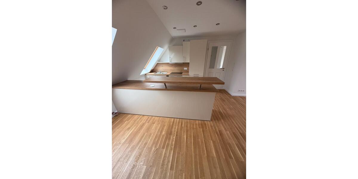Dachgeschoßwohnung Laage - 3 Zimmer, 80 m&sup2;, 800&euro; | Angebot:23597706
