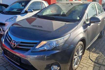 Toyota Avensis 131.600 km 9.880 &euro; Rostock 18069